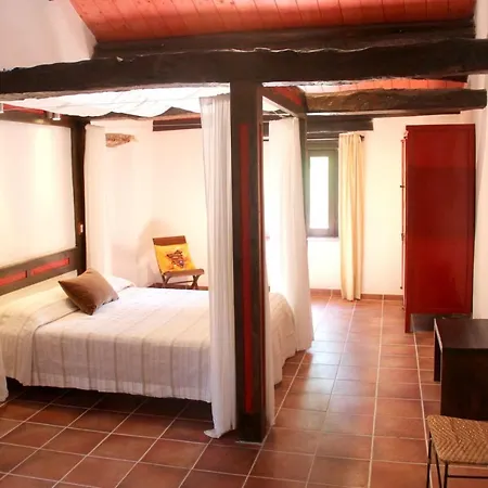 With 2 Bedrooms In With Wonderful Mountain View Private Pool Furnished Garden アパート *